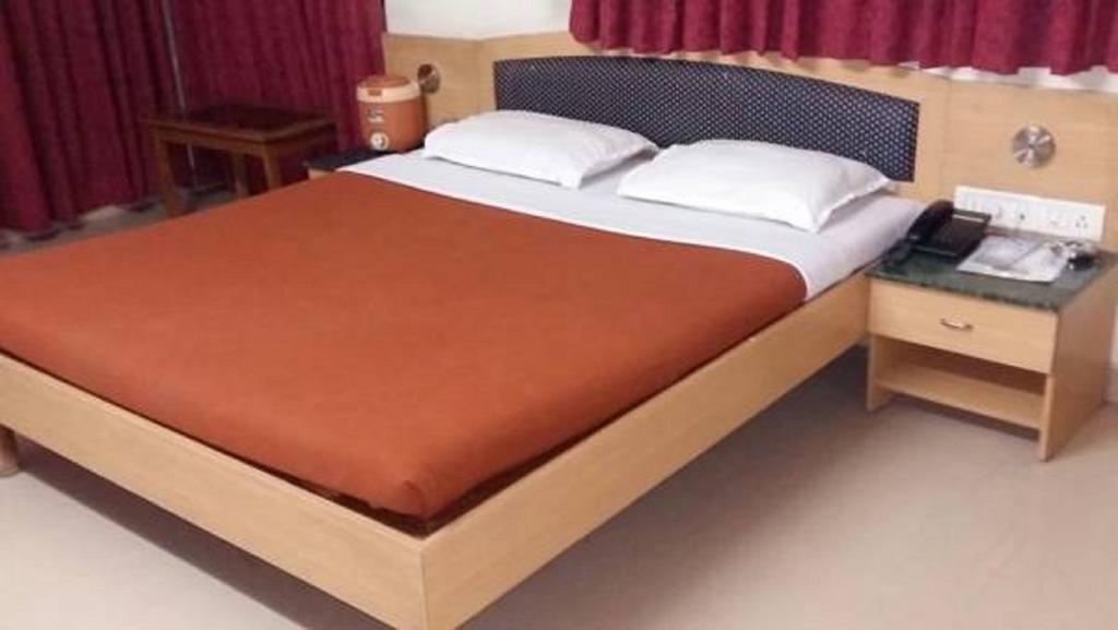 Hotel Sheetal Palace 푸네 외부 사진